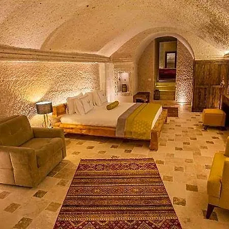 Hotel Nino Cave