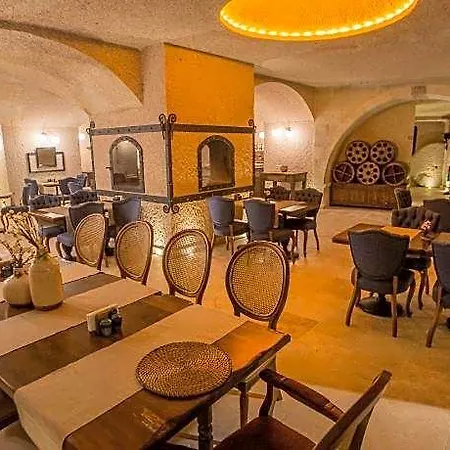 Nino Cave Hotel 4*