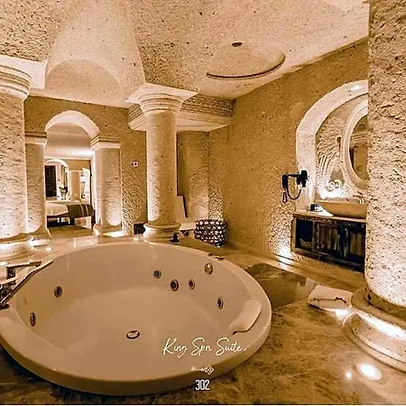 Nino Cave Hotel 4*