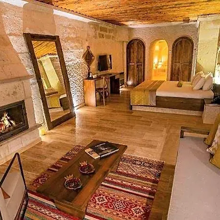 Hotel Nino Cave