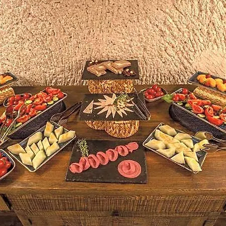 Hotel Nino Cave 4*